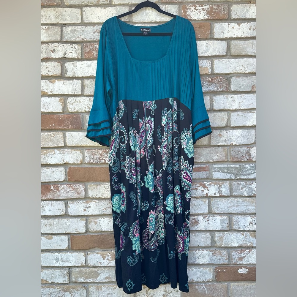 Soft Focus Maxi Dress with Tiered Ruffle Sleeves